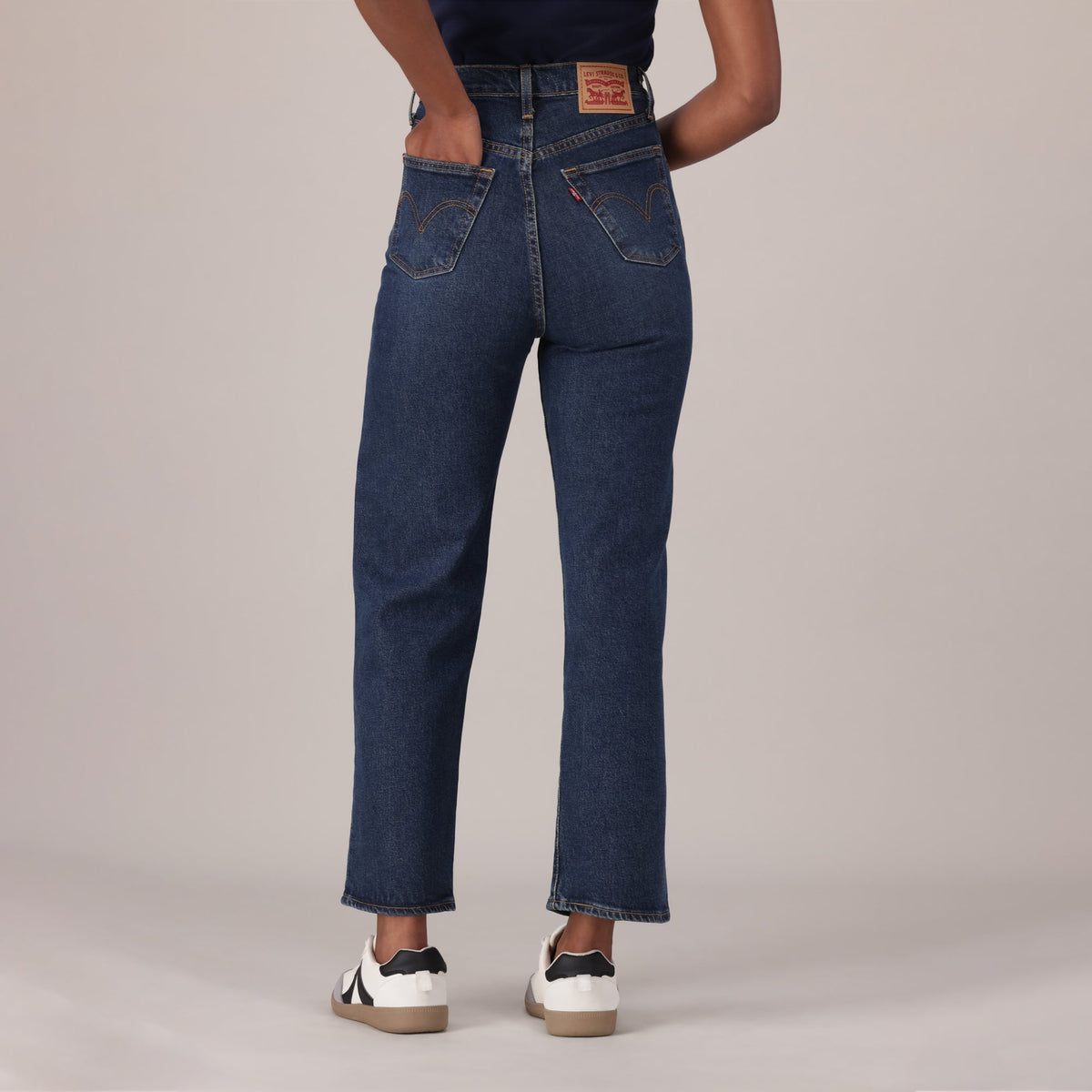 LEVI'S® WOMEN'S 501® ORIGINAL JEANS - MED INDIGO - WORN IN