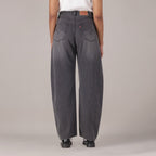 LEVI'S® WOMEN'S CINCH BARREL JEANS - BLACK