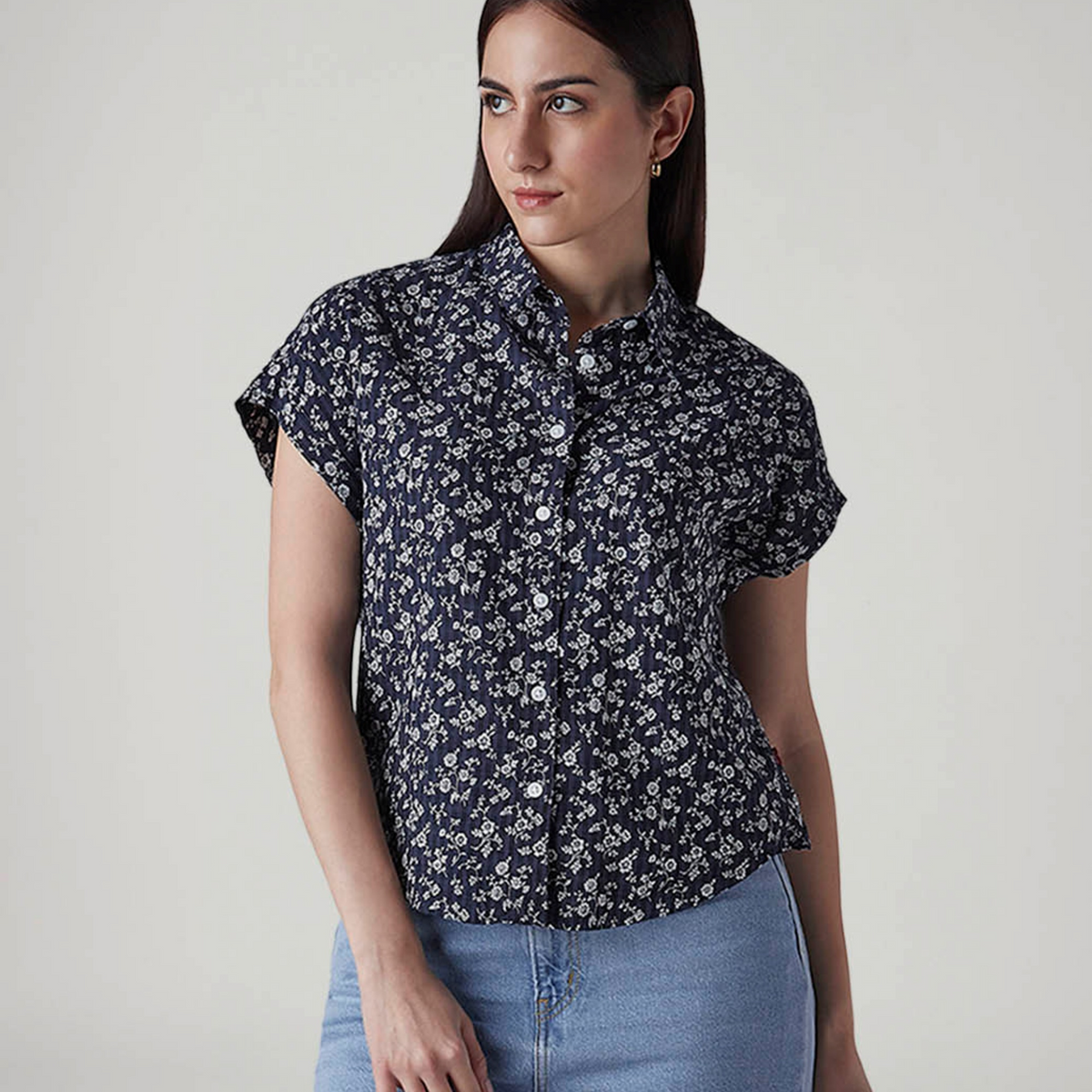 LEVI'S® WOMEN'S FLORAL REGULAR FIT EASY SHIRT  - NAVY