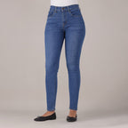 LEVI'S® WOMEN'S CURVY HIGH-RISE SUPER SKINNY  - MED INDIGO - WORN IN