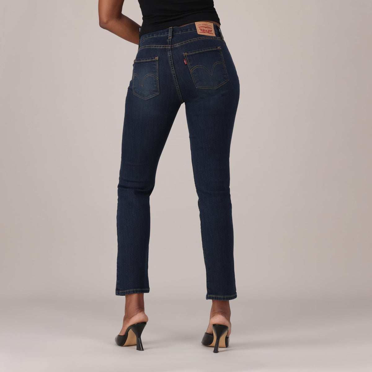LEVI'S® WOMEN'S CURVY STRAIGHT  - DARK INDIGO - WORN IN