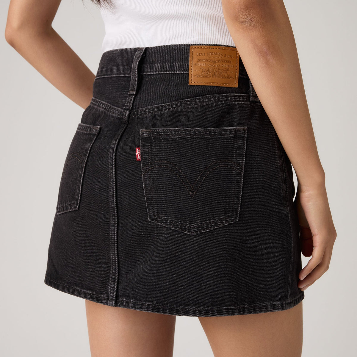 LEVI'S® WOMEN'S ICON SKIRT - BLACKS