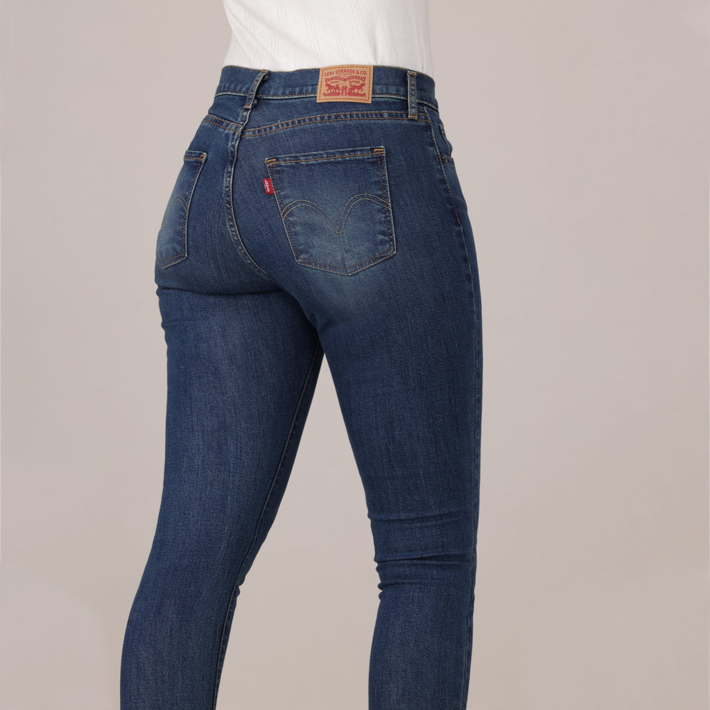 LEVI'S® WOMEN'S CURVY SKINNY  - DARK INDIGO  WORN IN