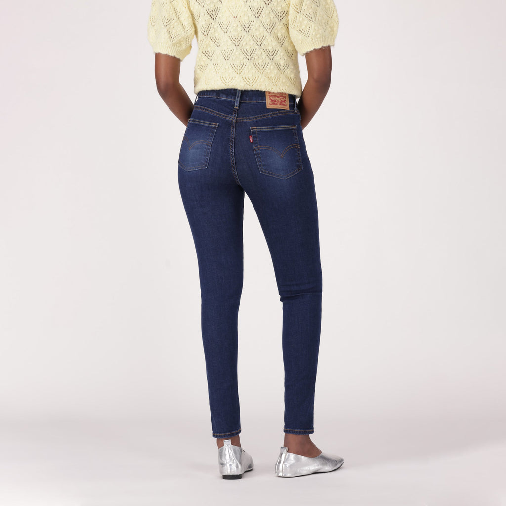 LEVI'S® WOMEN'S 720 HIGH-RISE SUPER SKINNY JEANS - MED INDIGO - FLAT FINISH
