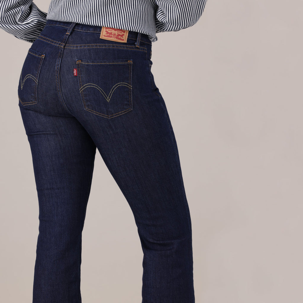 LEVI'S® WOMEN'S CURVY FLARE  - DARK INDIGO - FLAT FINISH