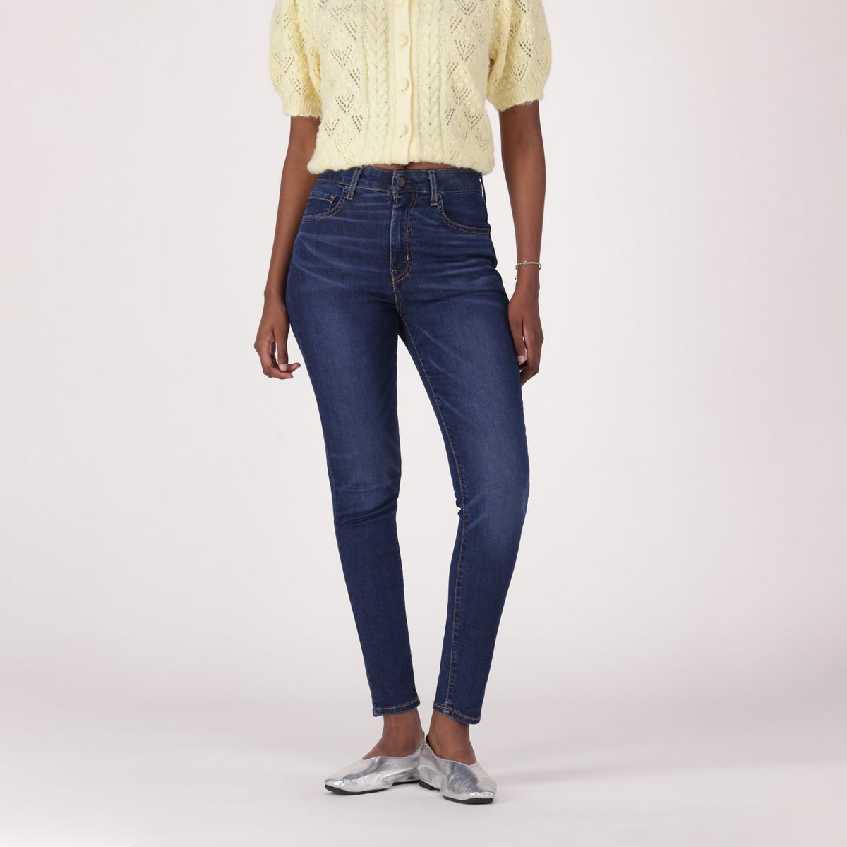 LEVI'S® WOMEN'S 720 HIGH-RISE SUPER SKINNY JEANS - MED INDIGO - FLAT FINISH