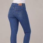 LEVI'S® WOMEN'S CURVY HIGH-RISE SUPER SKINNY  - MED INDIGO - WORN IN