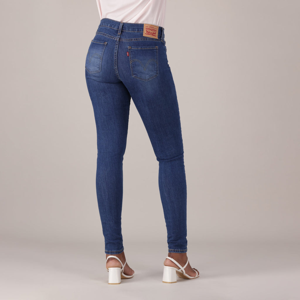LEVI'S® WOMEN'S CURVY SKINNY  - MED INDIGO - WORN IN
