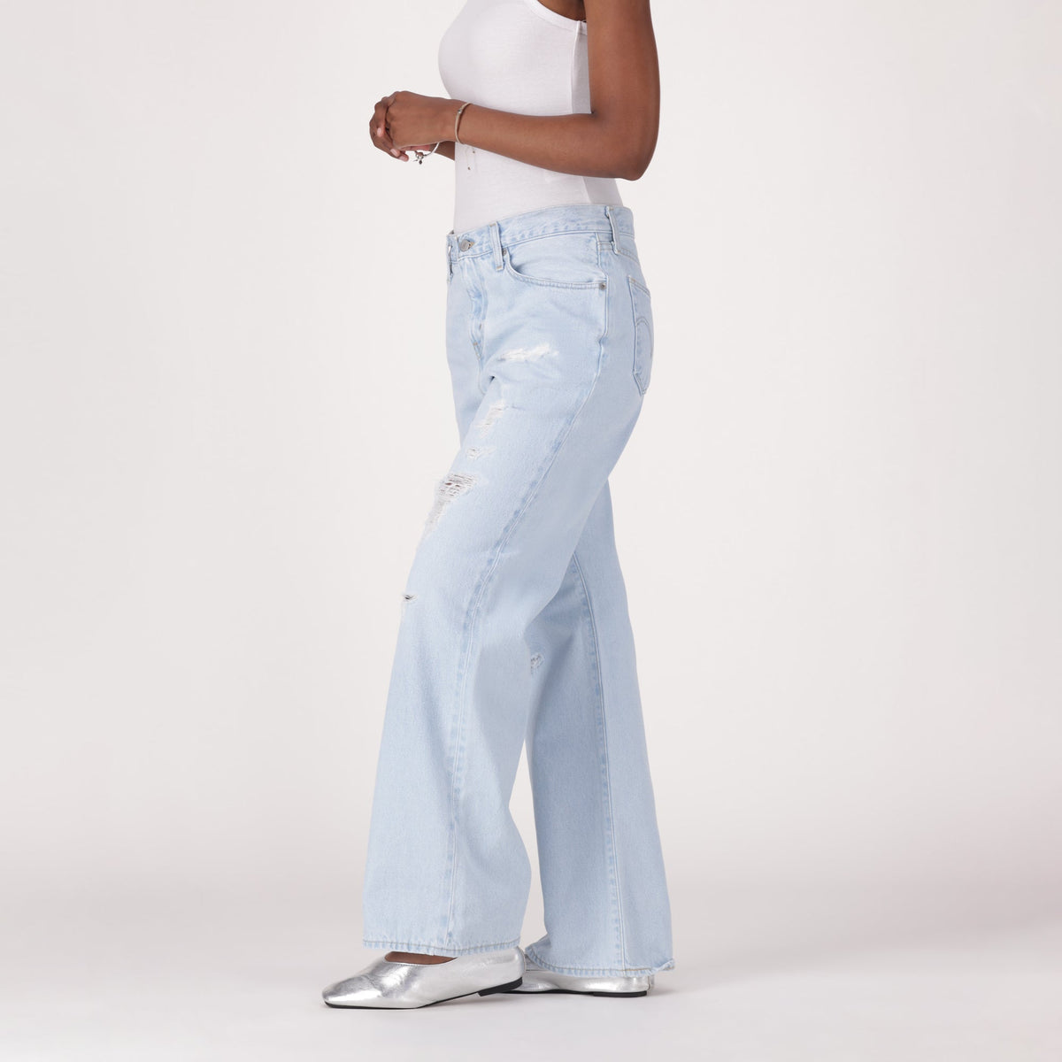 LEVI'S® WOMEN'S LOOSE BOOT JEANS - LIGHT INDIGO - WORN IN