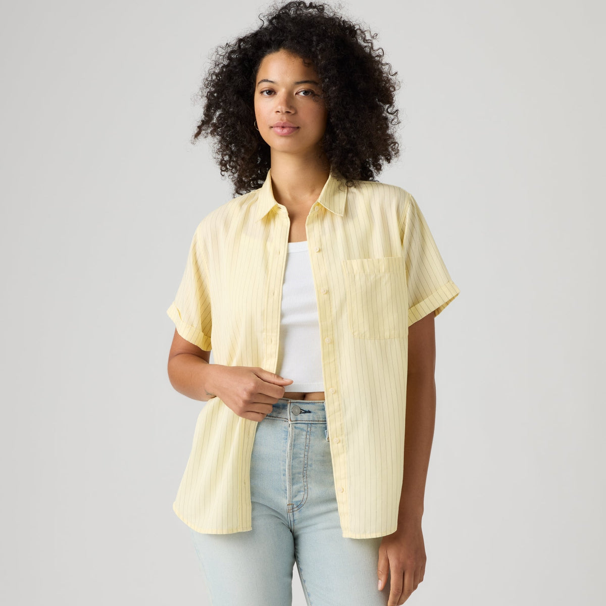 LEVI'S® WOMEN'S DARLENE SHORT-SLEEVE SHIRT - YELLOW