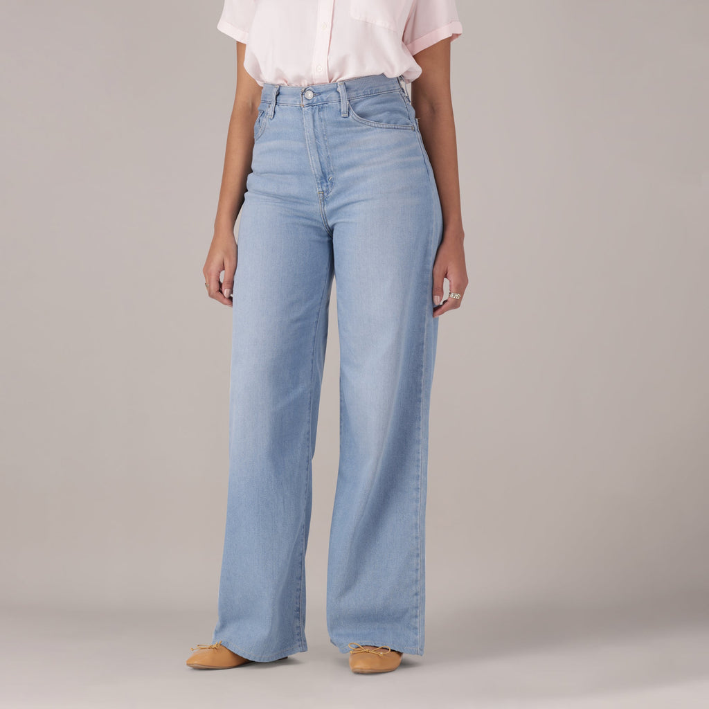 LEVI'S® WOMEN'S CINCH BAGGY JEANS - LIGHT INDIGO - WORN IN