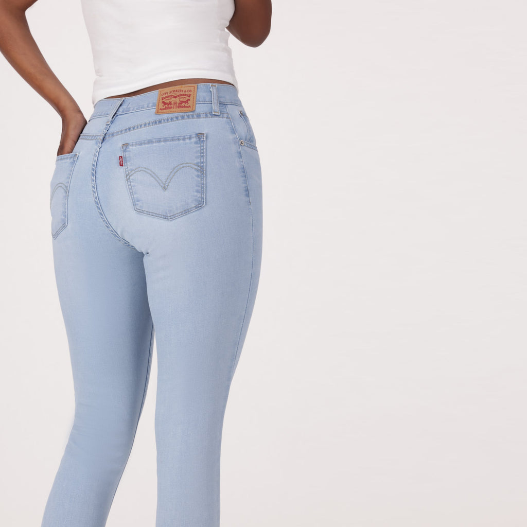 LEVI'S® WOMEN'S CURVY SUPER SKINNY  - LIGHT INDIGO - WORN IN
