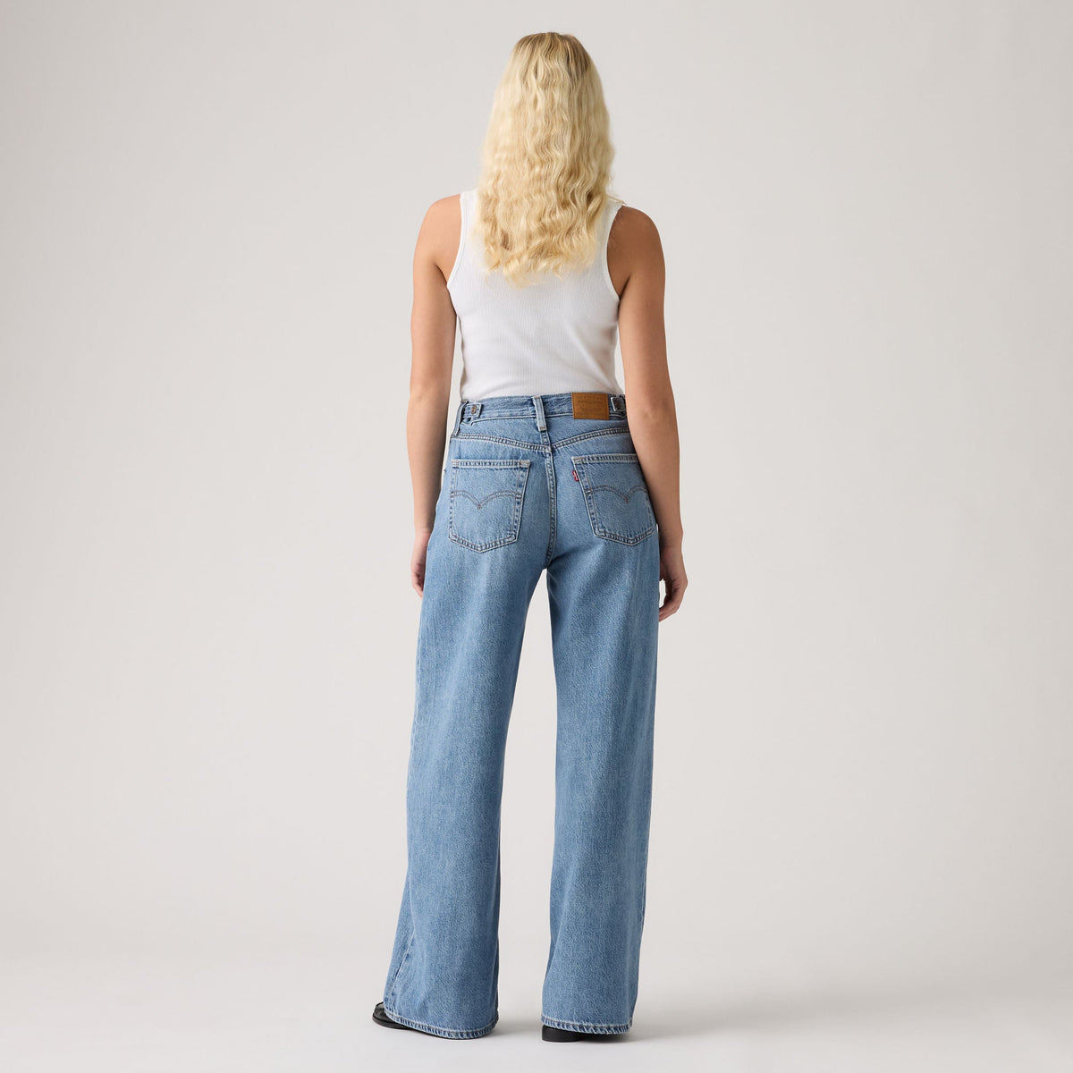 LEVI'S® WOMEN'S CINCH WIDE LEG JEANS - MED INDIGO - WORN IN