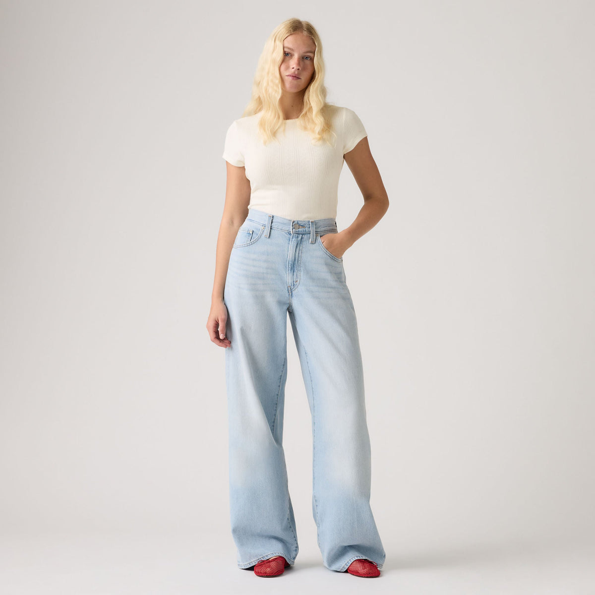 LEVI'S® WOMEN'S CINCH WIDE LEG JEANS - MED INDIGO - WORN IN
