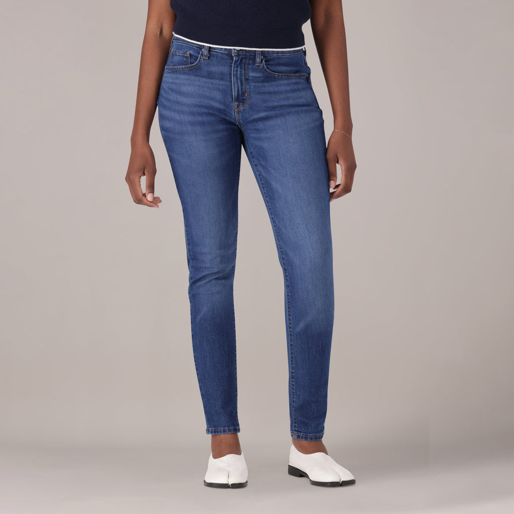 LEVI'S® WOMEN'S CURVY HIGH-RISE SUPER SKINNY  - MED INDIGO - WORN IN