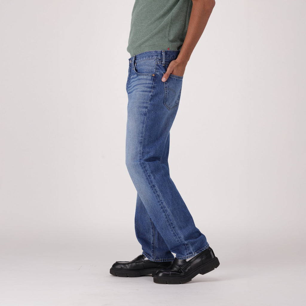 LEVI'S® MEN'S 555™ RELAXED STRAIGHT JEANS - MED INDIGO - WORN IN