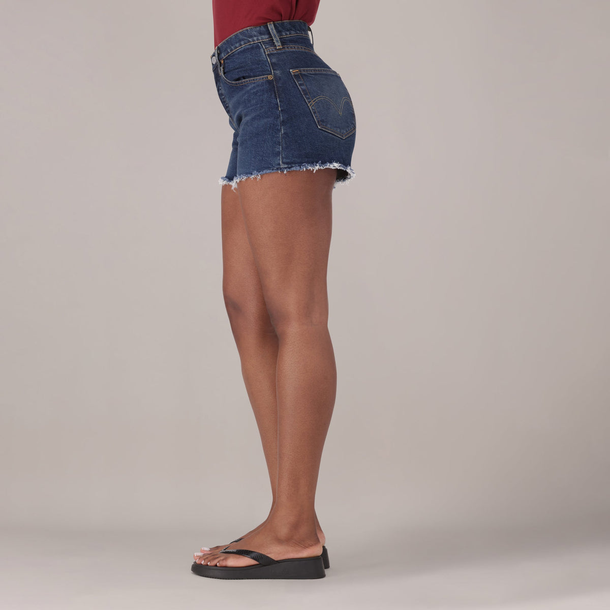 LEVI'S® WOMEN'S 501® CURVE SHORTS - DARK INDIGO - WORN IN