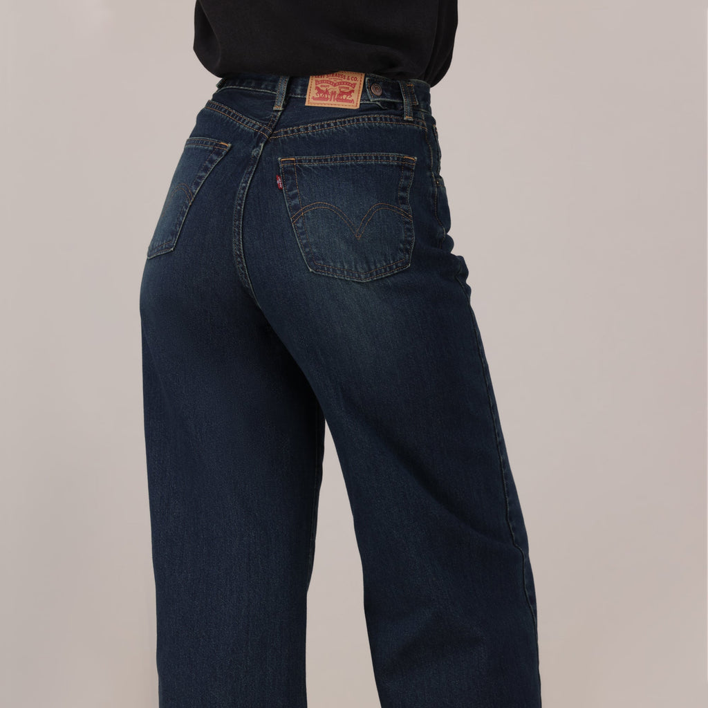 LEVI'S® WOMEN'S CINCH BAGGY JEANS - DARK INDIGO - WORN IN