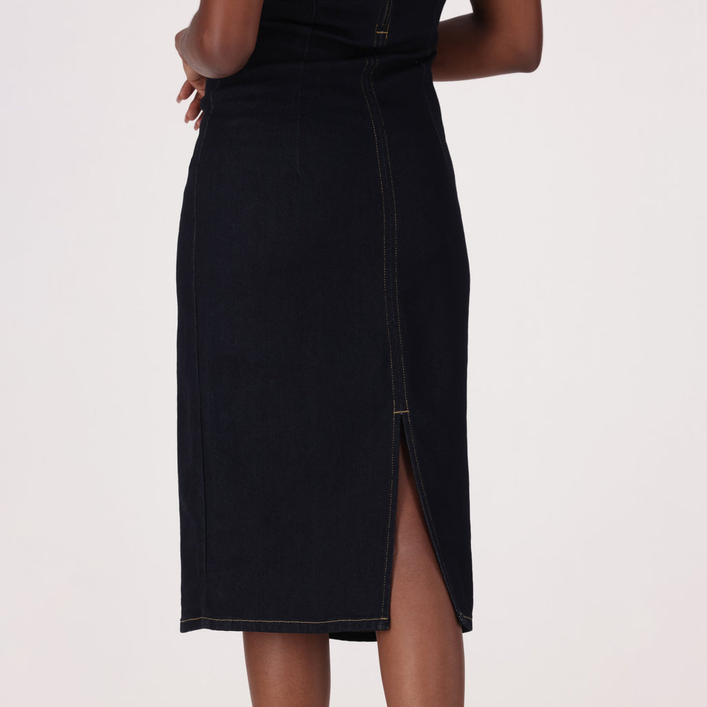 LEVI'S® WOMEN'S COLUMN MIDI DRESS - DARK WASH