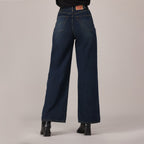 LEVI'S® WOMEN'S CINCH BAGGY JEANS - DARK INDIGO - WORN IN