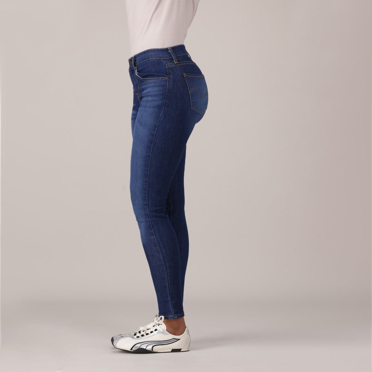 LEVI'S® WOMEN'S CURVY SKINNY  - DARK INDIGO  WORN IN